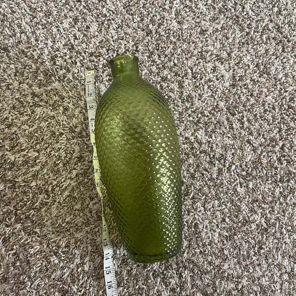 Green Quilt like Pattern Glass Vase - Picture 6 of 7